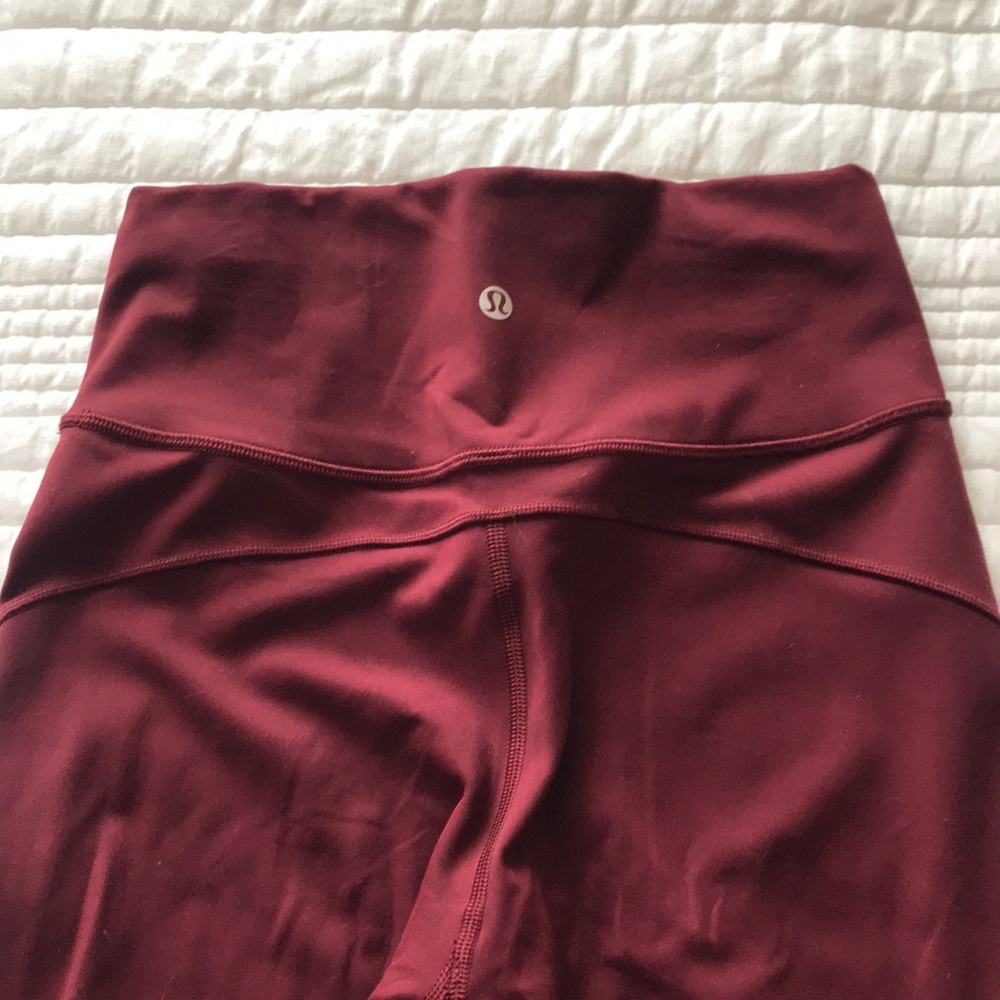 Lululemon in movement tight, 25 inch
